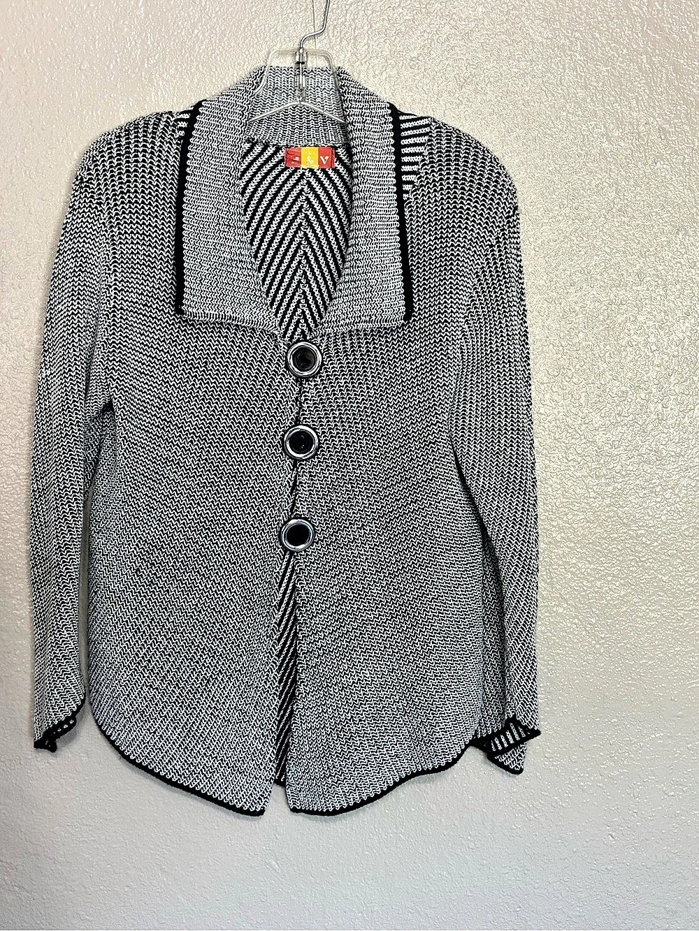 H&V Black & White Knit Cardigan Size LLike New